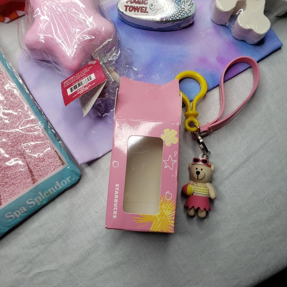 Tween/Teen Variety Bundle Bath, Hair, Bags, Room Decor, & More 4Pd Bundle - Picture 6 of 13